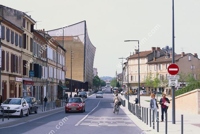 BIM建筑|轻遮于空中巨幕之下：阿尔比大剧院 / Dominique Perrault Architecture