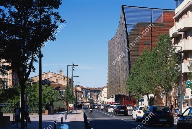 BIM建筑|轻遮于空中巨幕之下：阿尔比大剧院 / Dominique Perrault Architecture