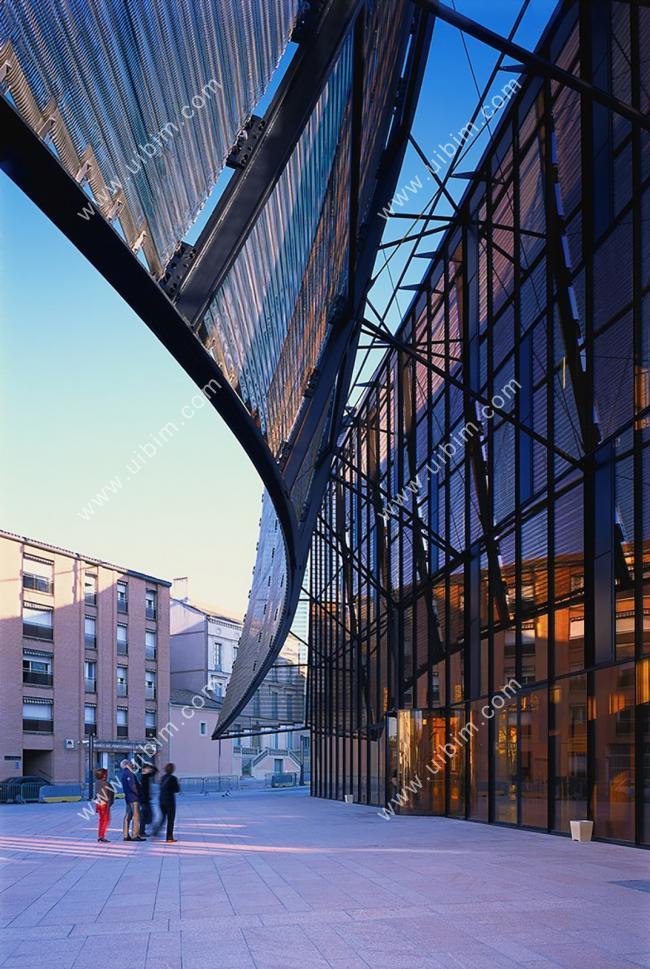 BIM建筑|轻遮于空中巨幕之下：阿尔比大剧院 / Dominique Perrault Architecture