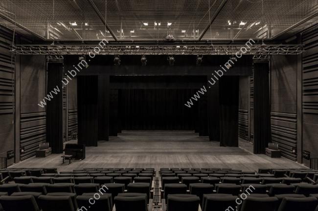 BIM建筑|轻遮于空中巨幕之下：阿尔比大剧院 / Dominique Perrault Architecture