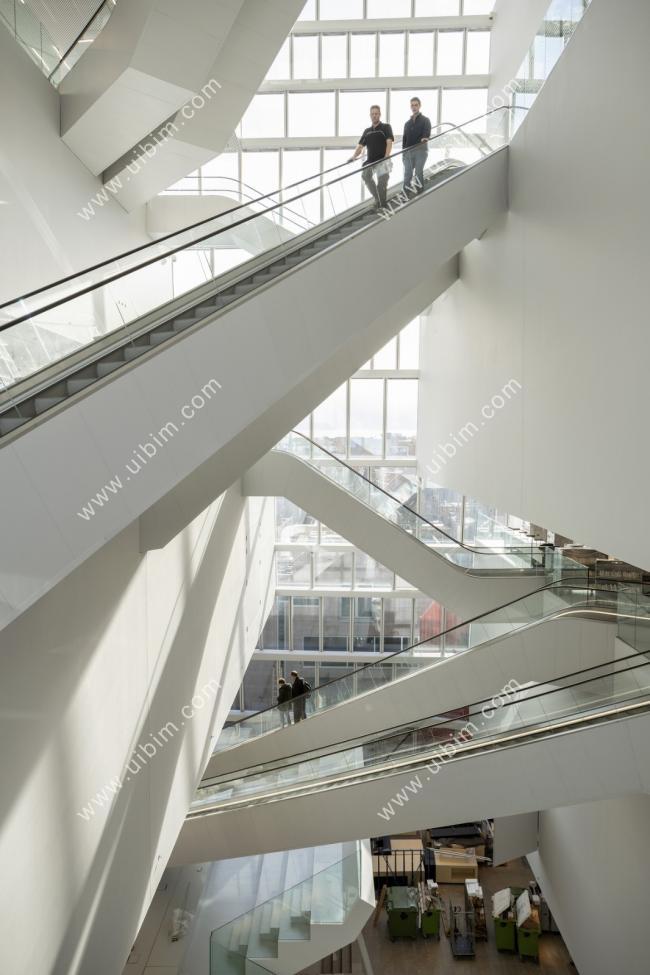 BIM建筑|格罗宁根多功能会议中心 / NL建筑事务所