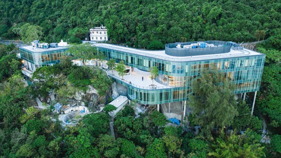 BIM建筑|梦幻建筑工作室在山坡上设计“香港芝加哥大学中心”