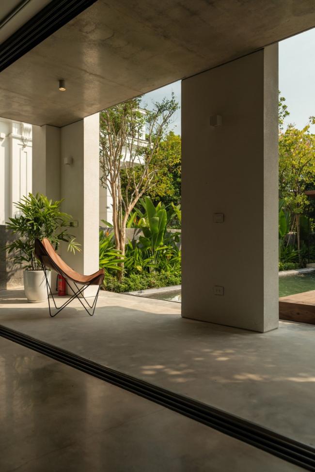 BIM建筑|拱窗围廊下营造室内庭院：越南 AD8 别墅 / Nemo Studio