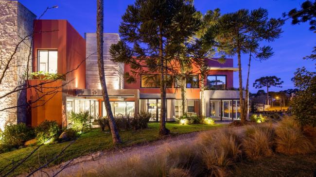 BIM建筑|于质朴宁静中开启幸福密码：塞雷娜住宅 / Studio CK Arquitetura