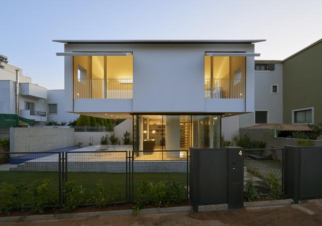 BIM建筑|爱琴海岸边的白色精灵——希腊E住宅 / buerger katsota architects