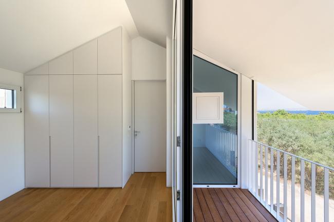 BIM建筑|爱琴海岸边的白色精灵——希腊E住宅 / buerger katsota architects