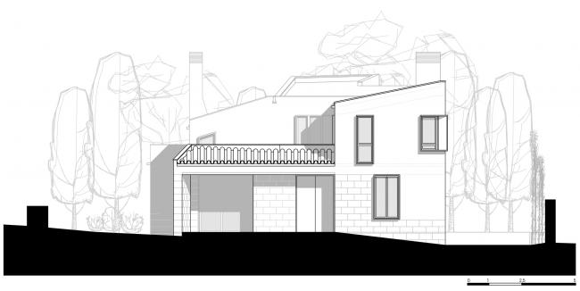 BIM建筑|错落景窗勾勒出一幅幅山野风景画：MM住宅 / Salvà Ortín Arquitectes