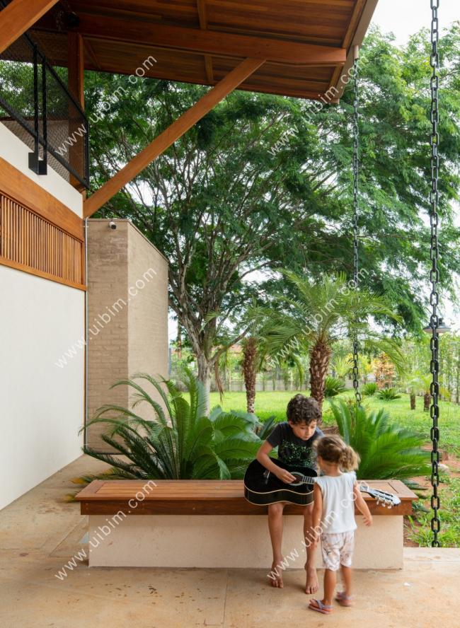 BIM建筑|草丛，泥巴，荡秋千：乡野田园里的儿童之家