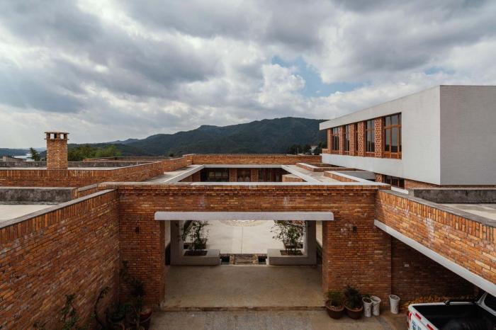 BIM建筑|一方院落，隐于悠然远山：云南曲靖赵宅 / 青岛川拓建筑设计工作室