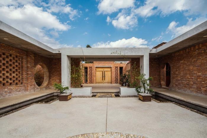 BIM建筑|一方院落，隐于悠然远山：云南曲靖赵宅 / 青岛川拓建筑设计工作室