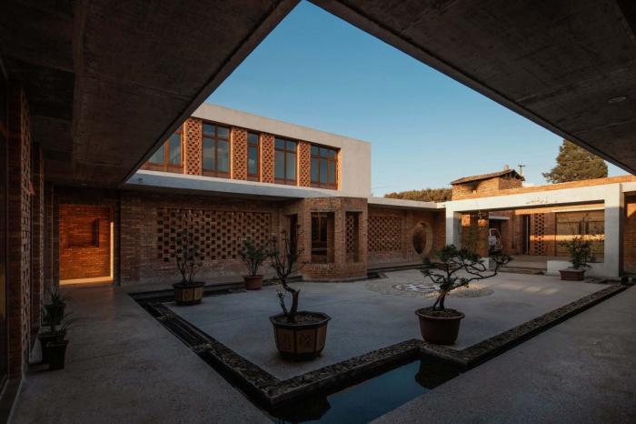 BIM建筑|一方院落，隐于悠然远山：云南曲靖赵宅 / 青岛川拓建筑设计工作室