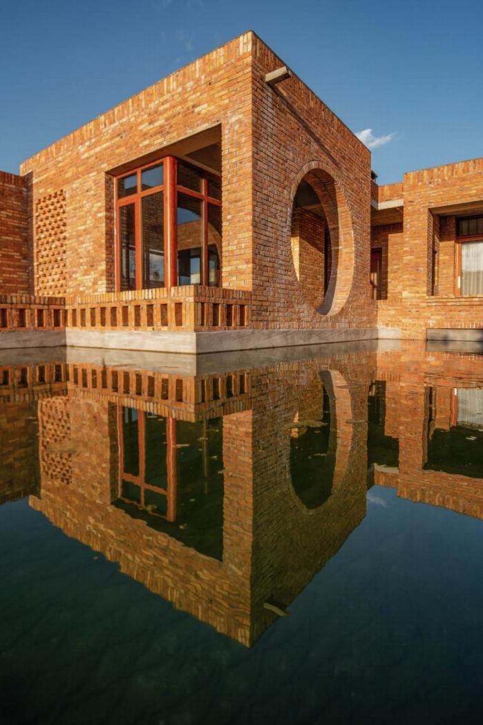 BIM建筑|一方院落，隐于悠然远山：云南曲靖赵宅 / 青岛川拓建筑设计工作室