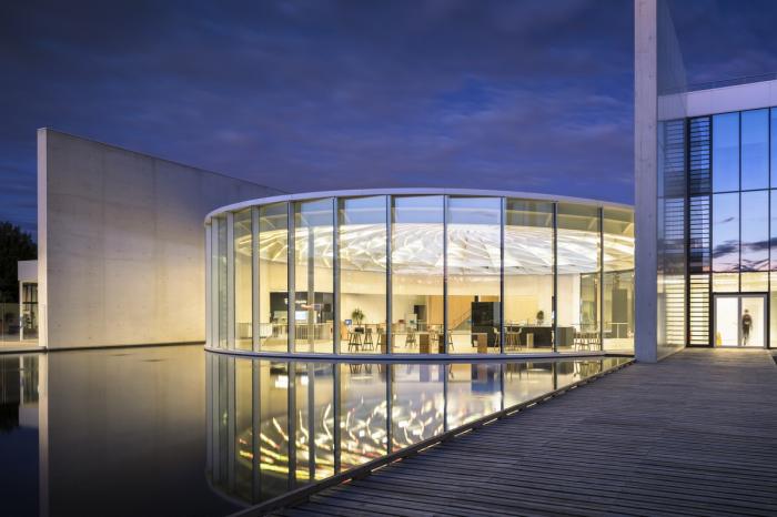 BIM建筑|轻盈透明，曲直线的共舞：液化空气集团总部 / Michel Rémon & Associés