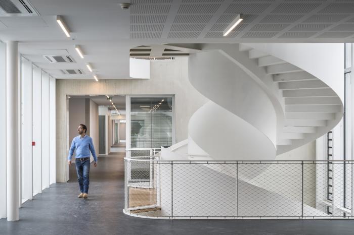 BIM建筑|轻盈透明，曲直线的共舞：液化空气集团总部 / Michel Rémon & Associés