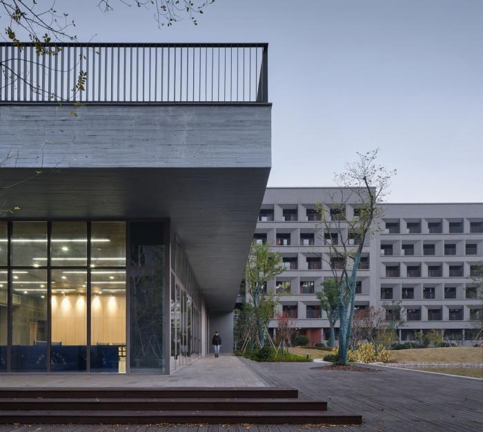 BIM建筑|杭州第二中学钱江校区学生宿舍楼 / 浙江大学建筑设计研究院有限公司