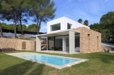 BIM建筑|原始粗野与现代元素的融合：巴哈姆 / 莫赖拉之家-BIM建筑网