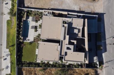 BIM建筑|嵌入场地的巨石：Cerro la Cruz住宅 / Turner Arquitectos-BIM建筑网