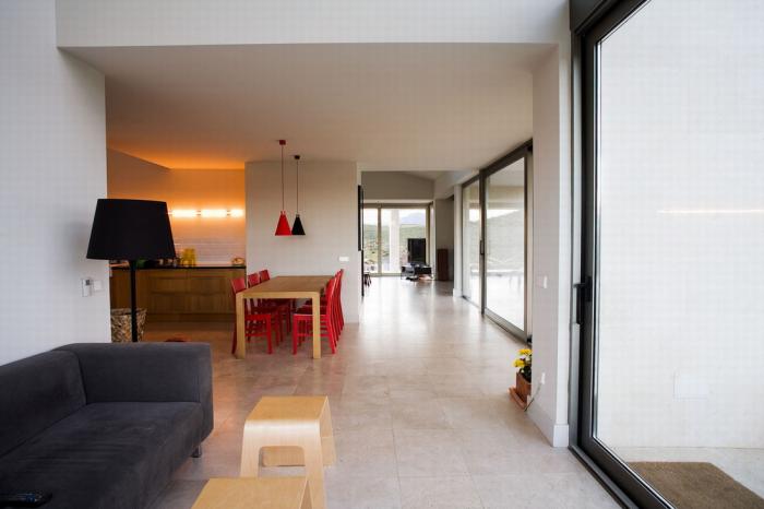 BIM建筑|如一位牧羊老者，聆听群山包围下的宁静：马德里家庭工作室