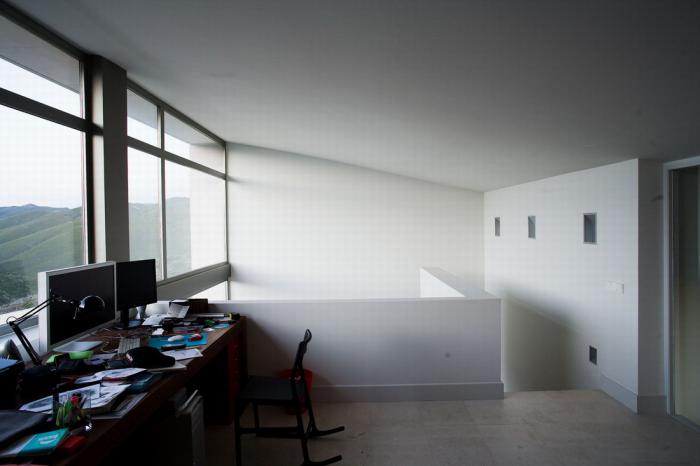 BIM建筑|如一位牧羊老者，聆听群山包围下的宁静：马德里家庭工作室