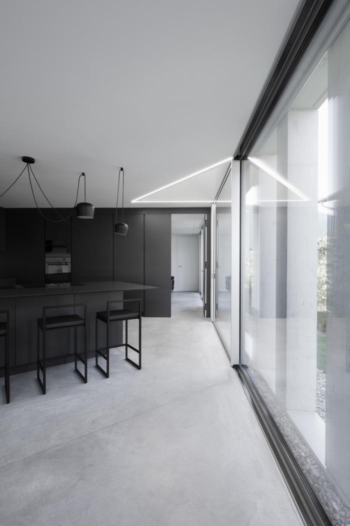 BIM建筑|错位构图，朴素中透着张力——科马诺别墅 / DF_DC