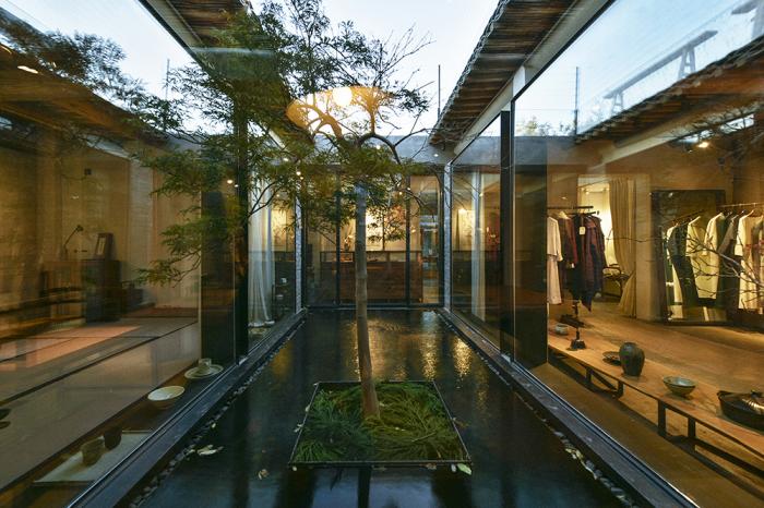 BIM建筑|“那曲水月”——老北京的胡同四重奏 / 北京天作空间装饰设计