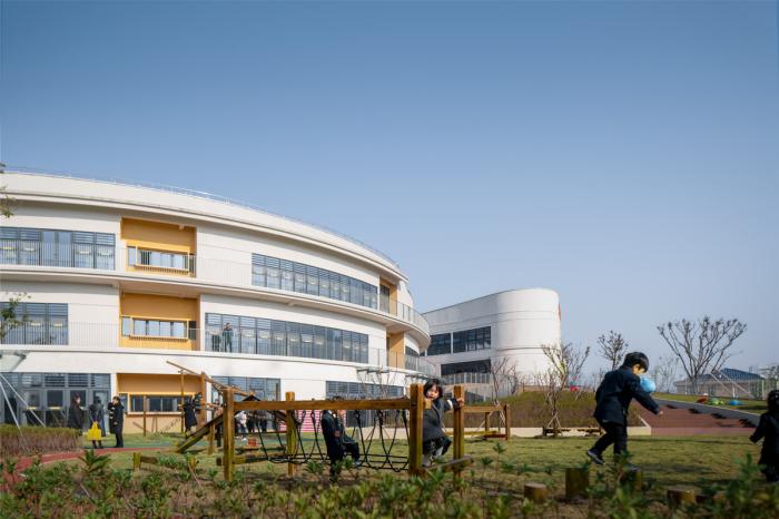 BIM建筑|一只静躺于海边的“海螺城堡”：大孚双语幼儿园 / 上海思序建筑规划设计