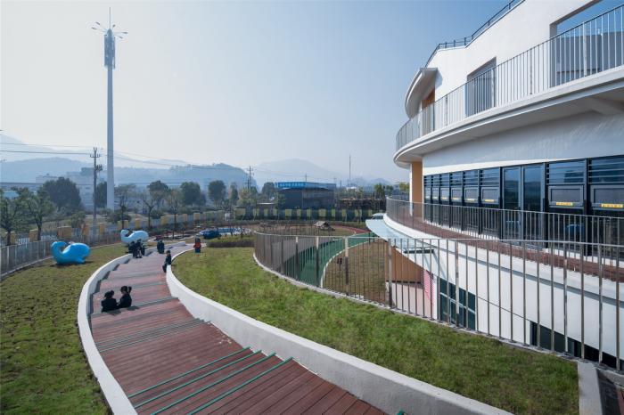 BIM建筑|一只静躺于海边的“海螺城堡”：大孚双语幼儿园 / 上海思序建筑规划设计