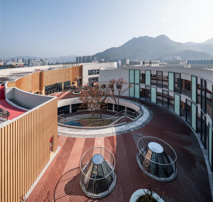 BIM建筑|一只静躺于海边的“海螺城堡”：大孚双语幼儿园 / 上海思序建筑规划设计