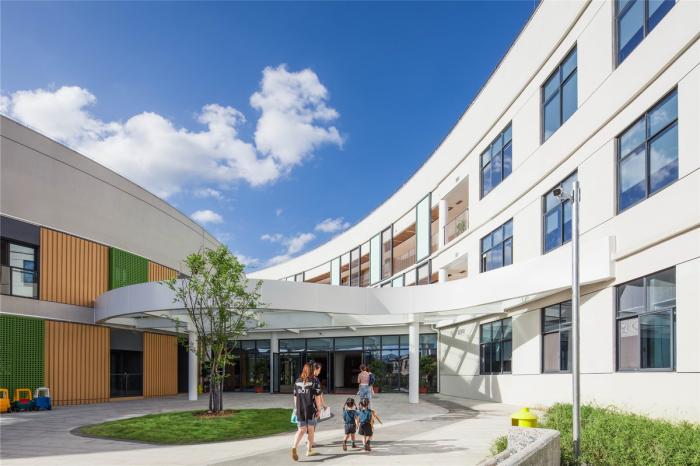 BIM建筑|一只静躺于海边的“海螺城堡”：大孚双语幼儿园 / 上海思序建筑规划设计