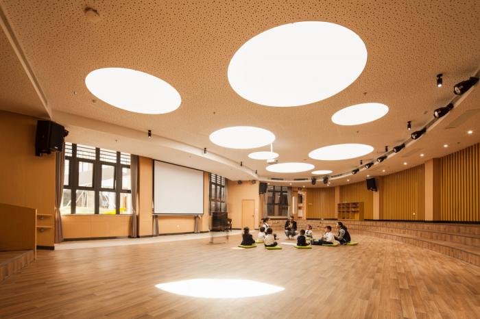 BIM建筑|一只静躺于海边的“海螺城堡”：大孚双语幼儿园 / 上海思序建筑规划设计