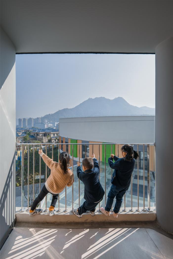 BIM建筑|一只静躺于海边的“海螺城堡”：大孚双语幼儿园 / 上海思序建筑规划设计