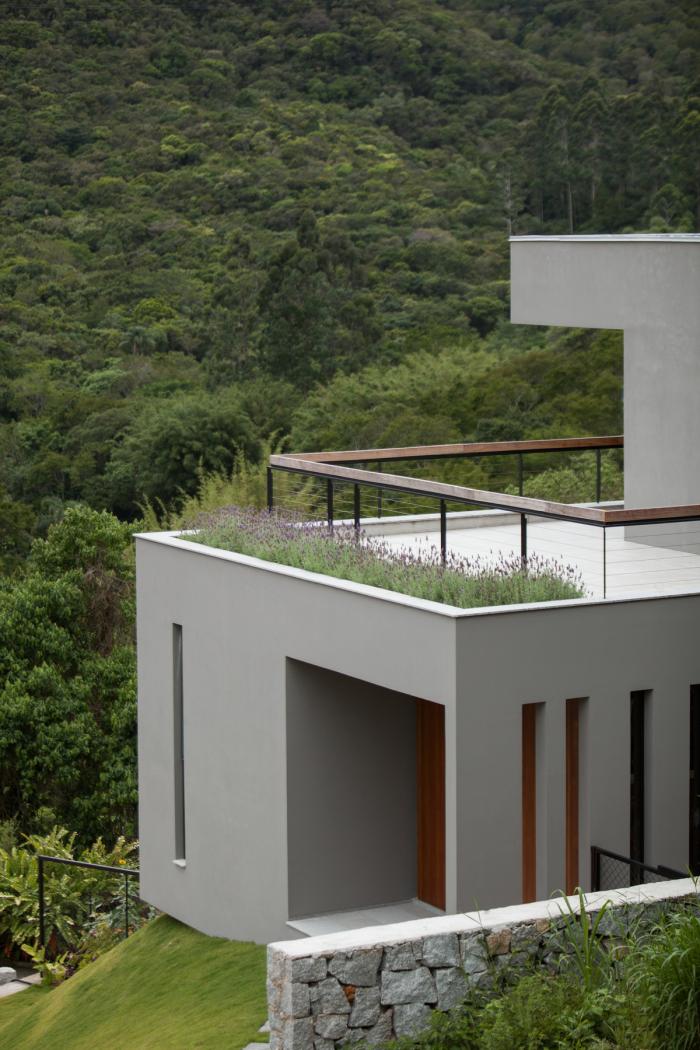 BIM建筑|伊塔科鲁比之家 / Mari Girardi Arquitetos Associados