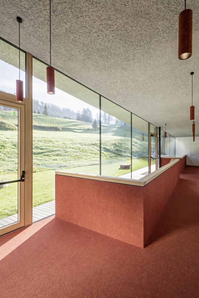 BIM建筑|依山就势而居——斯特拉塔酒店 / Plasma Studio