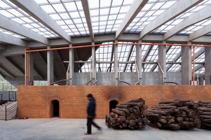 BIM建筑|混凝土几何架构而成的“游戏工具”：上东木炭桑拿屋 / studio_suspicion