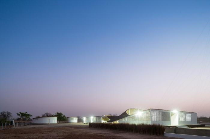 BIM建筑|塞内加尔艺术中心新住宅 / Toshiko Mori