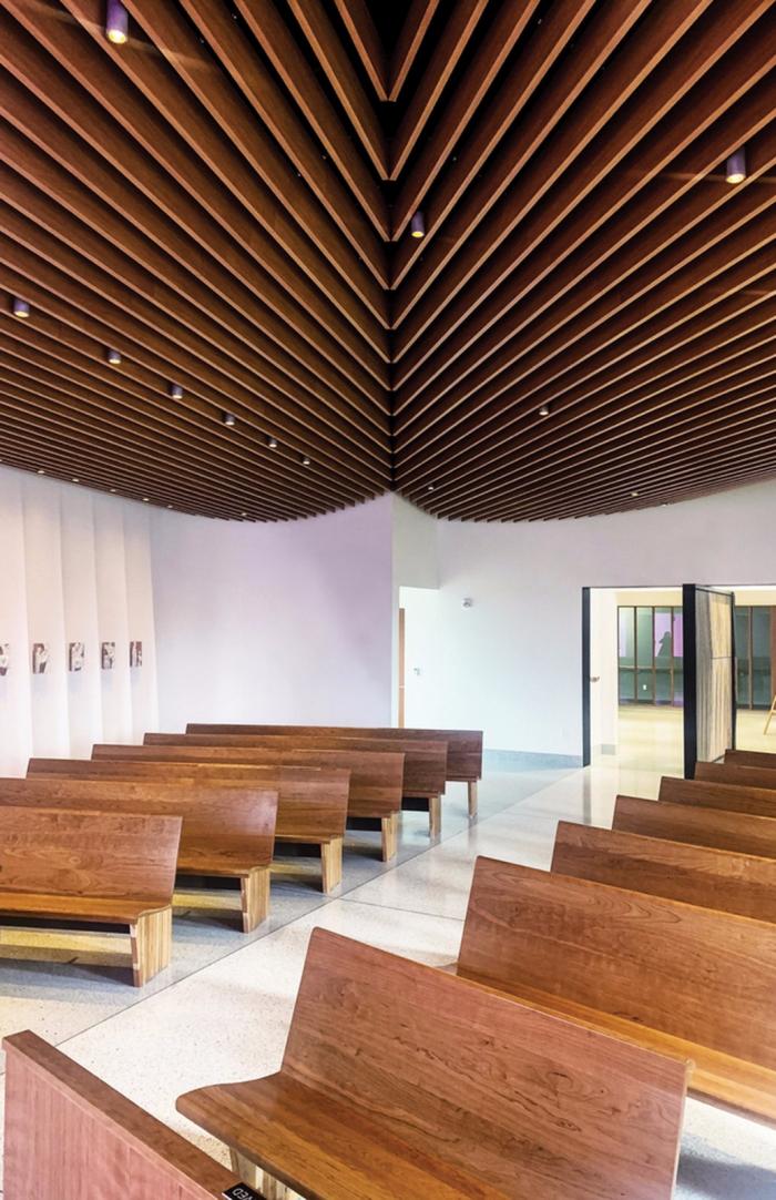 BIM建筑|旋转“编织”砖石打造的雕塑：圣玛丽教堂 / PLY+