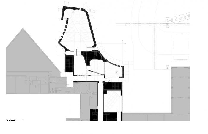 BIM建筑|旋转“编织”砖石打造的雕塑：圣玛丽教堂 / PLY+
