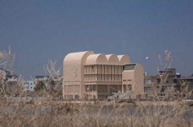 BIM建筑|静默守护，追寻乡土根源：滩涂边的教堂 / CWXD建筑事务所-BIM建筑网