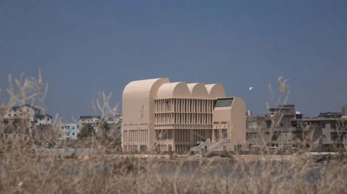 BIM建筑|静默守护，追寻乡土根源：滩涂边的教堂 / CWXD建筑事务所