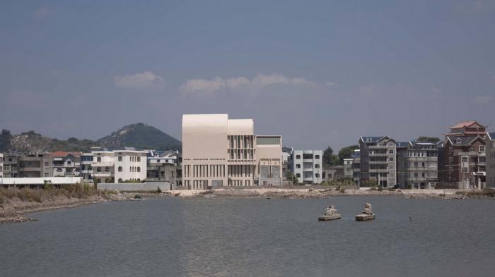 BIM建筑|静默守护，追寻乡土根源：滩涂边的教堂 / CWXD建筑事务所