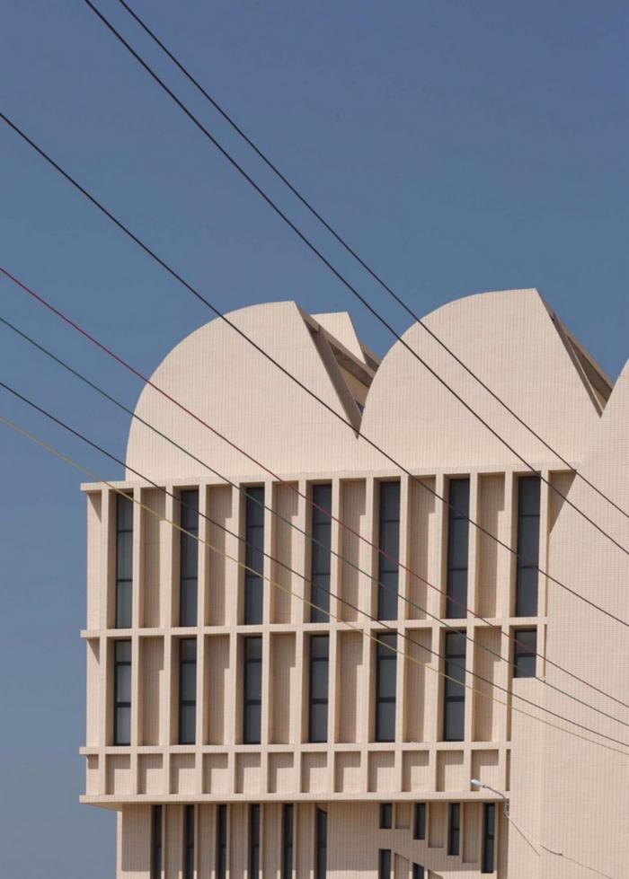 BIM建筑|静默守护，追寻乡土根源：滩涂边的教堂 / CWXD建筑事务所