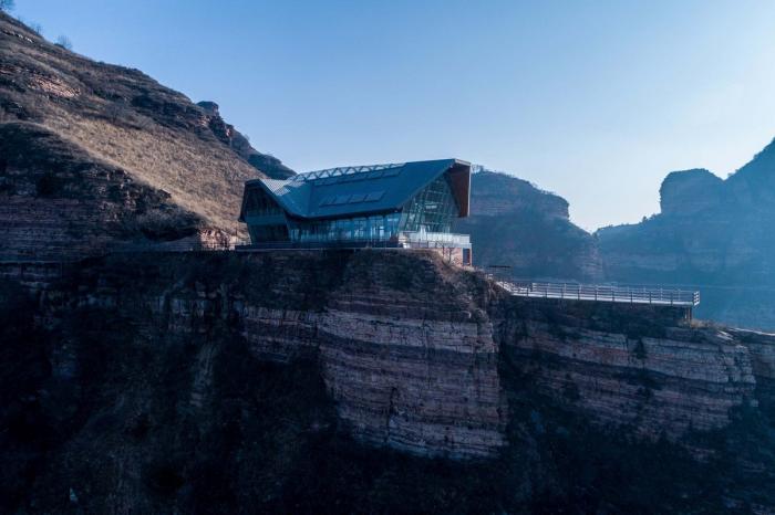 BIM建筑|悬崖上的餐厅 / 天地都市建筑设计