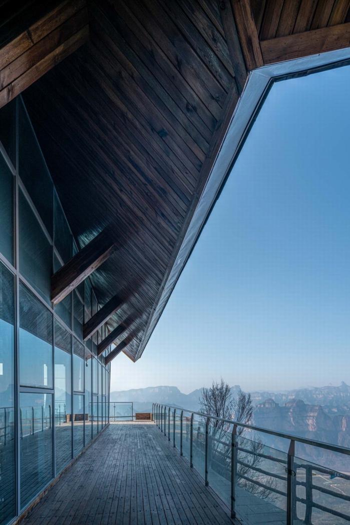 BIM建筑|悬崖上的餐厅 / 天地都市建筑设计