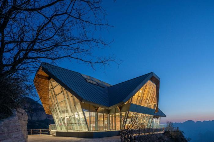 BIM建筑|悬崖上的餐厅 / 天地都市建筑设计