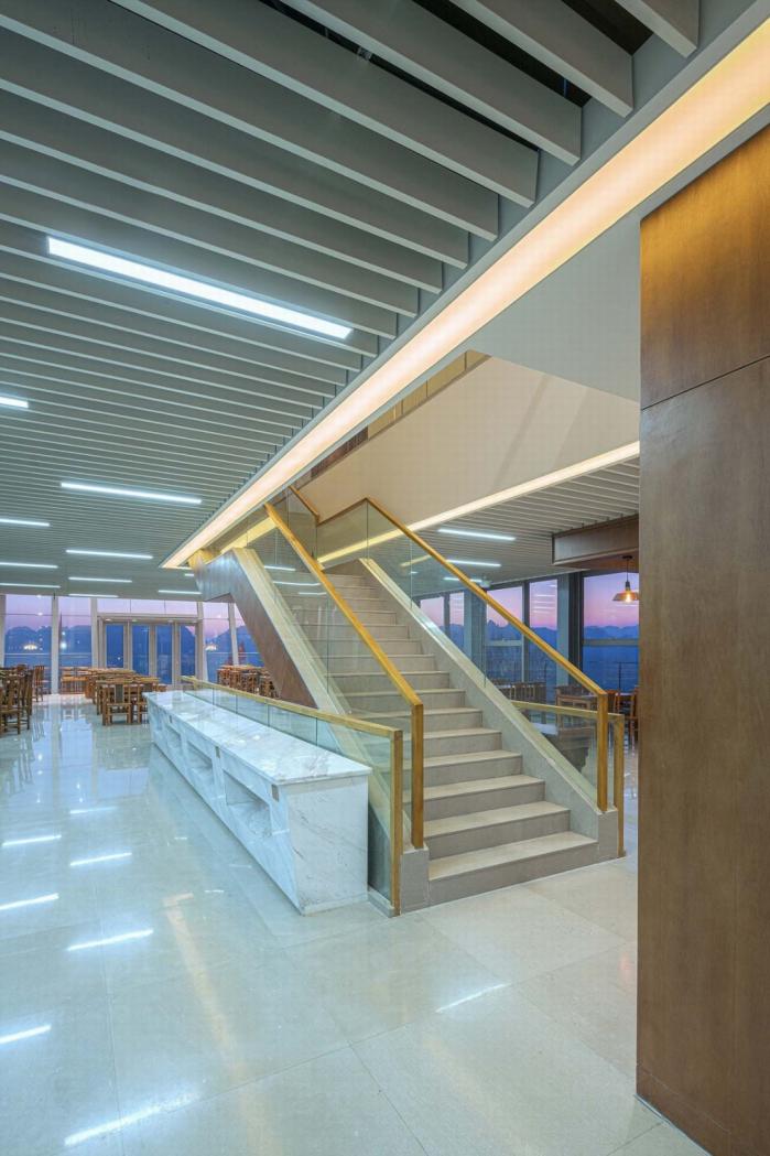 BIM建筑|悬崖上的餐厅 / 天地都市建筑设计