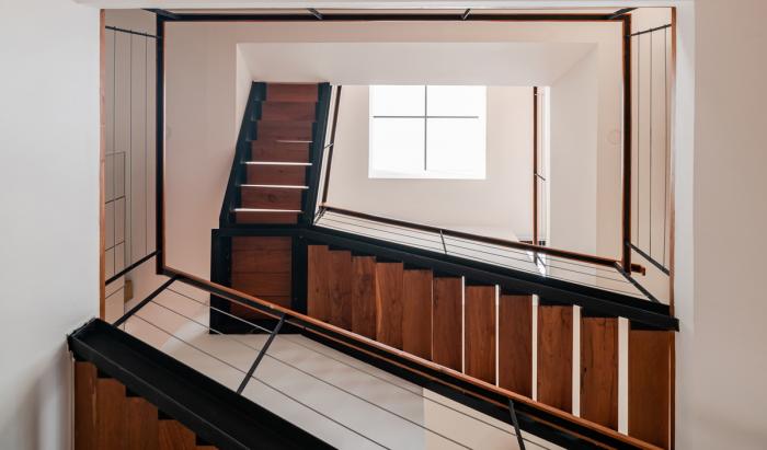 BIM建筑|群山环抱中的雕塑：MHS住宅 / ASWA