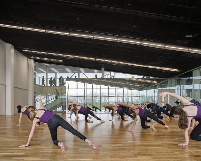 BIM建筑|体育与科学精神的碰撞：布莱顿学院 / OMA