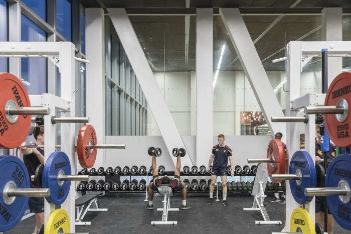 BIM建筑|体育与科学精神的碰撞：布莱顿学院 / OMA