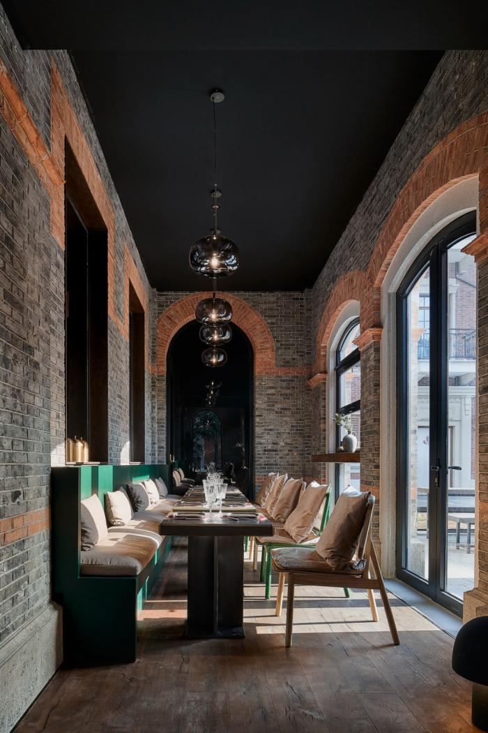 BIM建筑|当时间与温度交织于空间——CHARCOHOL巧客餐厅与鸡尾酒吧 / 八荒设计