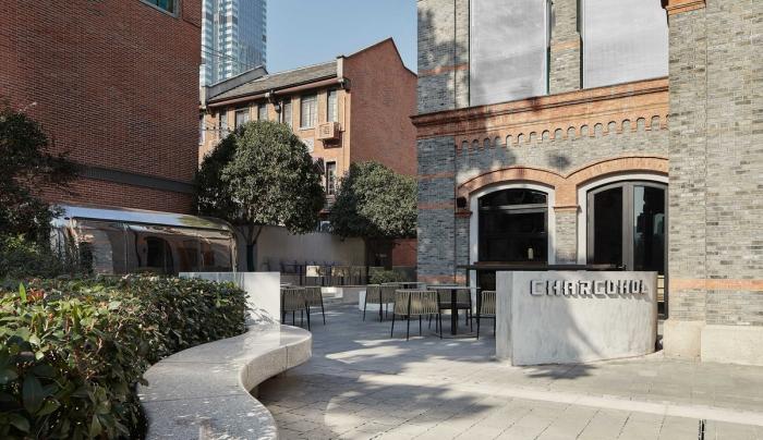 BIM建筑|当时间与温度交织于空间——CHARCOHOL巧客餐厅与鸡尾酒吧 / 八荒设计